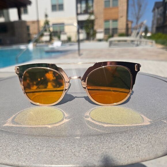 Rose Gold Frame Mirror Lens Sunglasses Classic Cat Eye - Picture 1 of 7